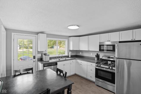 1324 E 225 S Shelbyville IN 46176