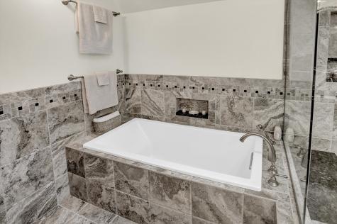 9987 Summerlakes Drive Carmel IN 46032