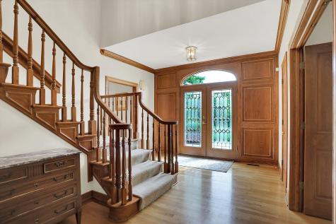 9987 Summerlakes Drive Carmel IN 46032