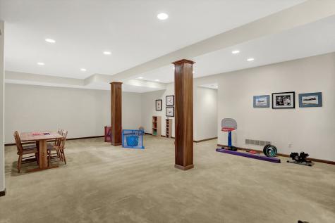 9987 Summerlakes Drive Carmel IN 46032