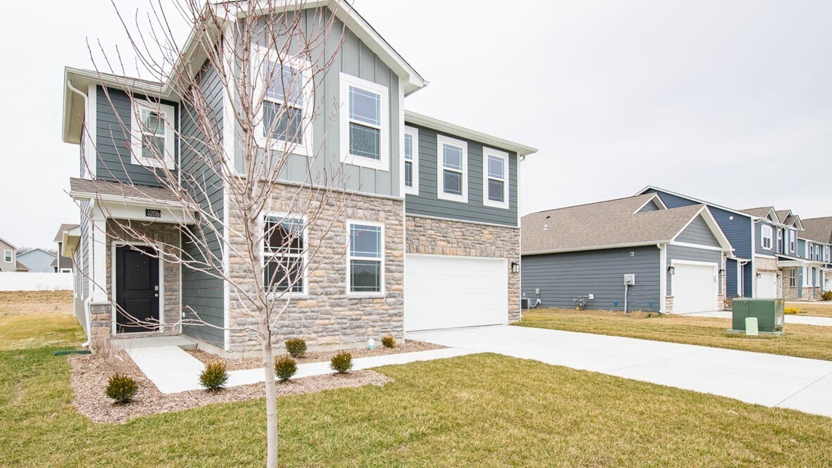 5208 Woodhurst Lane Indianapolis IN 46239