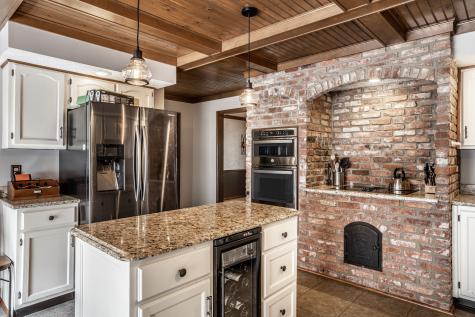 710 Sugarbush Drive Zionsville IN 46077
