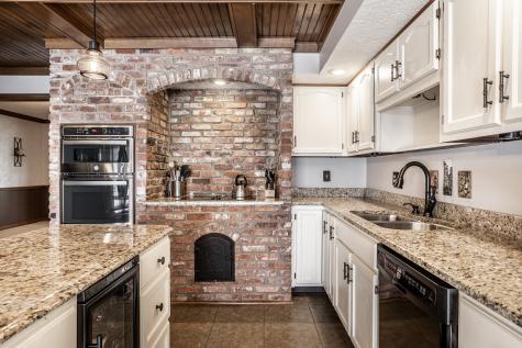 710 Sugarbush Drive Zionsville IN 46077