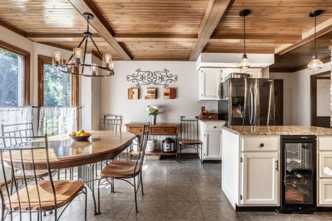 710 Sugarbush Drive Zionsville IN 46077