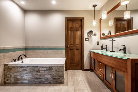 710 Sugarbush Drive Zionsville IN 46077