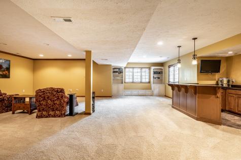 710 Sugarbush Drive Zionsville IN 46077