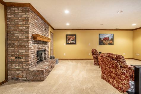 710 Sugarbush Drive Zionsville IN 46077