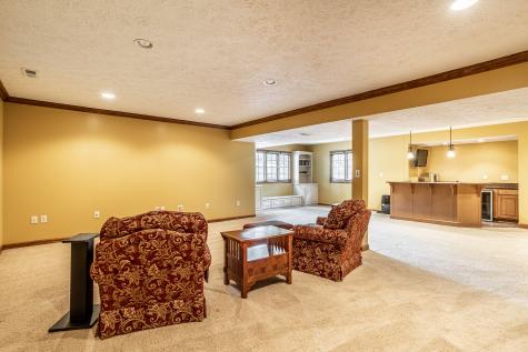 710 Sugarbush Drive Zionsville IN 46077
