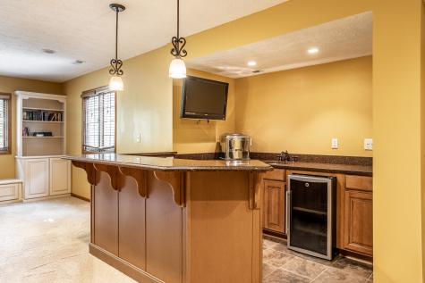 710 Sugarbush Drive Zionsville IN 46077