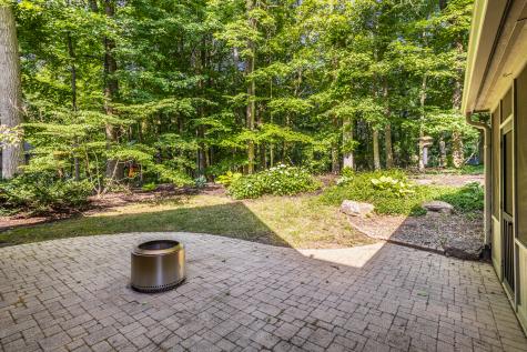 710 Sugarbush Drive Zionsville IN 46077