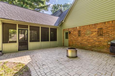 710 Sugarbush Drive Zionsville IN 46077