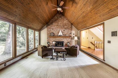 710 Sugarbush Drive Zionsville IN 46077