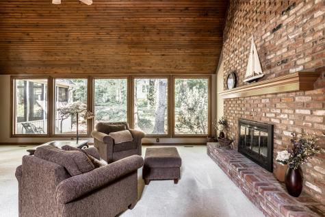 710 Sugarbush Drive Zionsville IN 46077