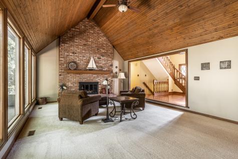 710 Sugarbush Drive Zionsville IN 46077