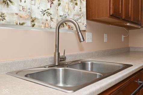 4725 Ladywood Cliffs Court Indianapolis IN 46226