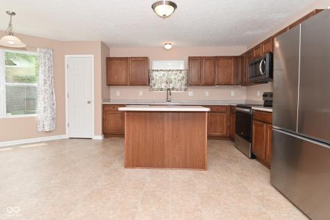 4725 Ladywood Cliffs Court Indianapolis IN 46226