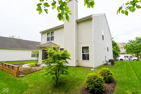 4725 Ladywood Cliffs Court Indianapolis IN 46226