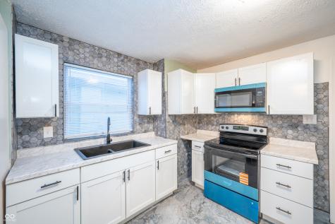 2951 Hillside Avenue Indianapolis IN 46218