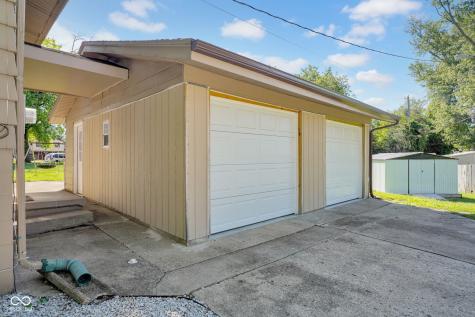 3042 Fairlawn Drive Columbus IN 47203