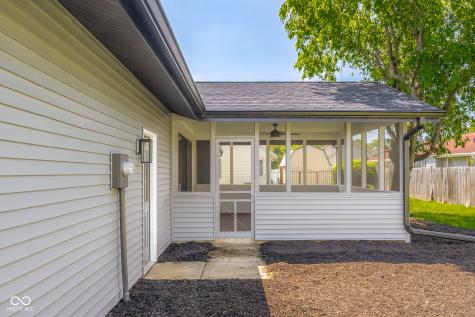 2694 Cedar Wood Drive Columbus IN 47203