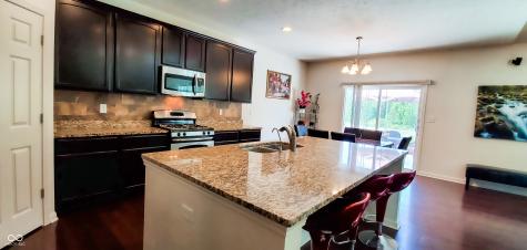 6110 Pelican Lane Columbus IN 47201
