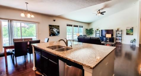 6110 Pelican Lane Columbus IN 47201