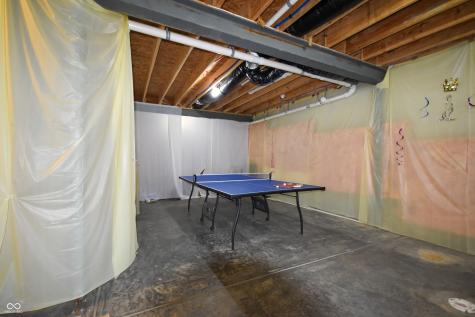 6110 Pelican Lane Columbus IN 47201