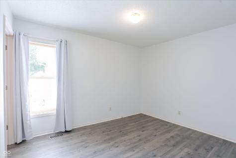 7726 Orchard Village Drive Indianapolis IN 46217