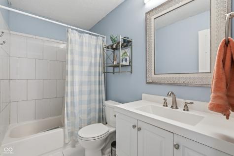 8889 White Fir Drive Indianapolis IN 46256