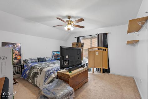 2017 Shadow Creek Boulevard Columbus IN 47201