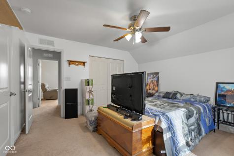 2017 Shadow Creek Boulevard Columbus IN 47201