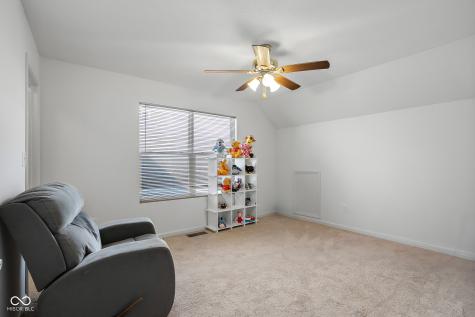 2017 Shadow Creek Boulevard Columbus IN 47201