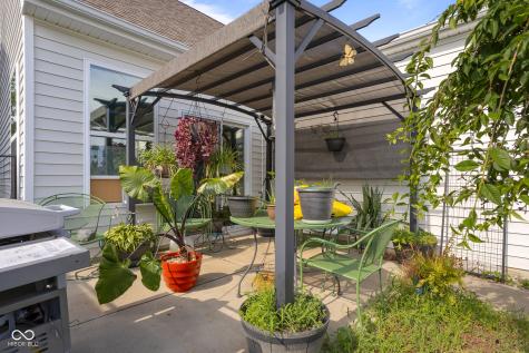 2017 Shadow Creek Boulevard Columbus IN 47201