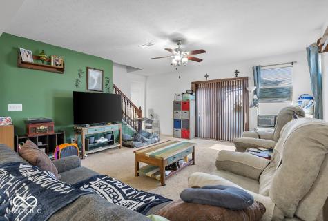 2017 Shadow Creek Boulevard Columbus IN 47201