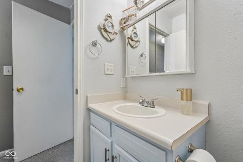 872 Franklin Lakes Boulevard Franklin IN 46131
