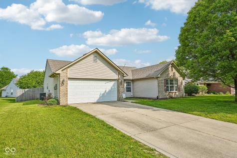 872 Franklin Lakes Boulevard Franklin IN 46131