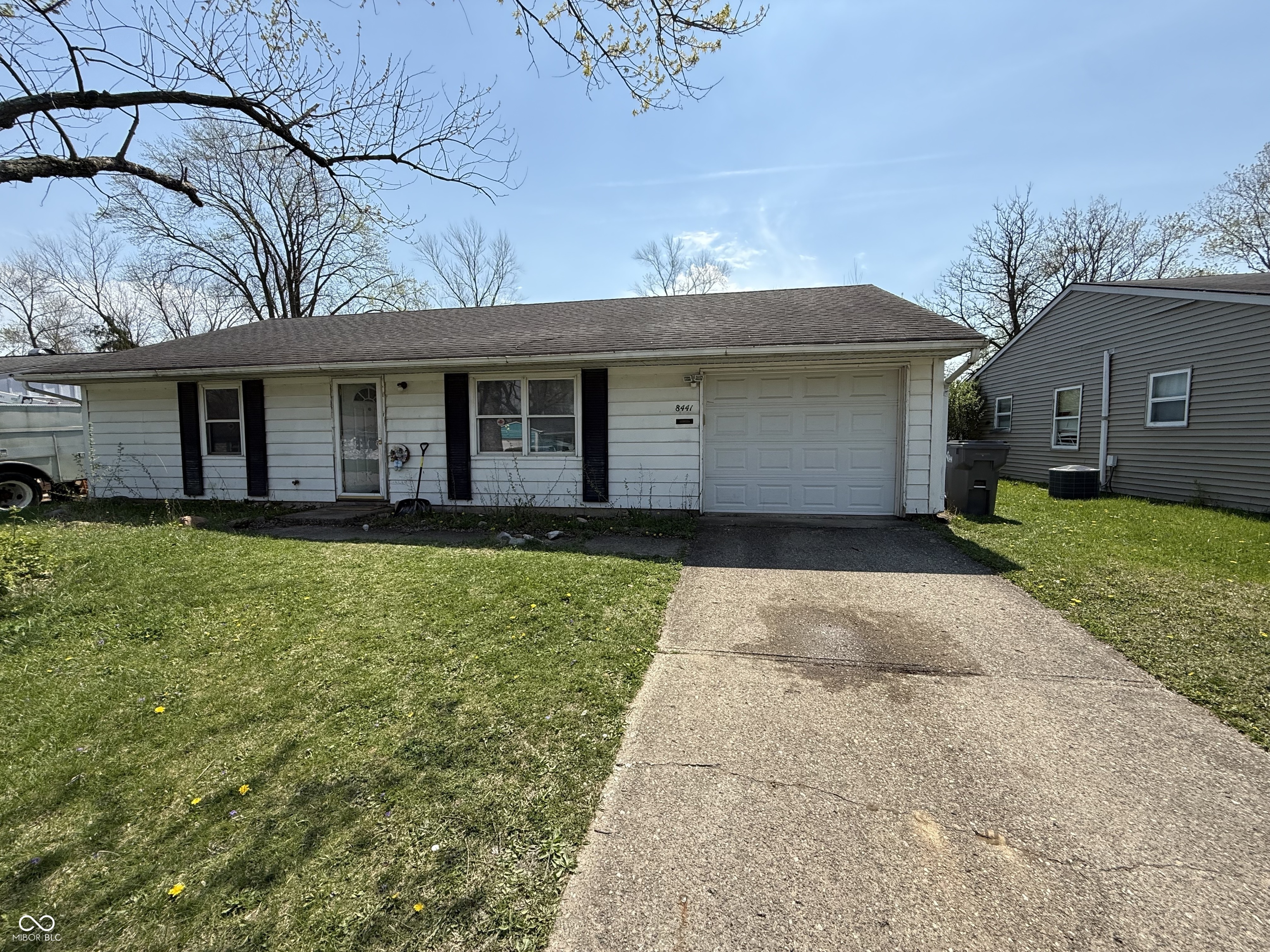 8441 E 42nd Place Indianapolis IN 46226