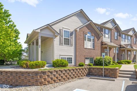 8413 Clayhurst Drive Indianapolis IN 46278