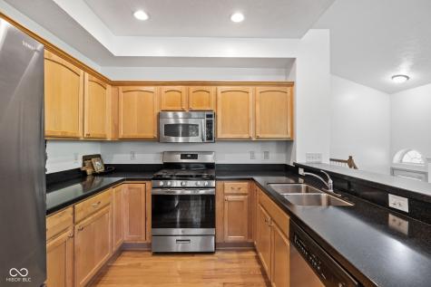 8413 Clayhurst Drive Indianapolis IN 46278