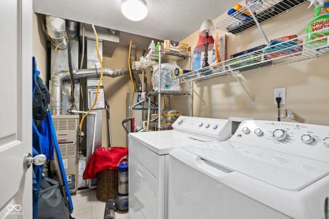 8413 Clayhurst Drive Indianapolis IN 46278