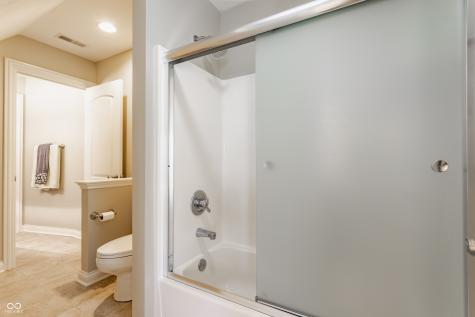 10784 Giselle Way Fishers IN 46040