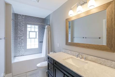 1306 S East Street Indianapolis IN 46225
