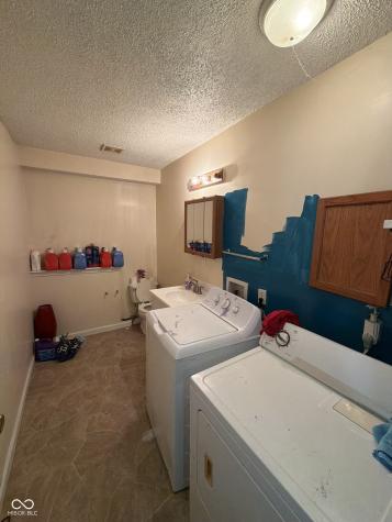 6714 E 43rd Place Indianapolis IN 46226