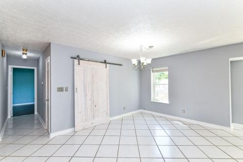 9286 Homeside Drive Indianapolis IN 46250