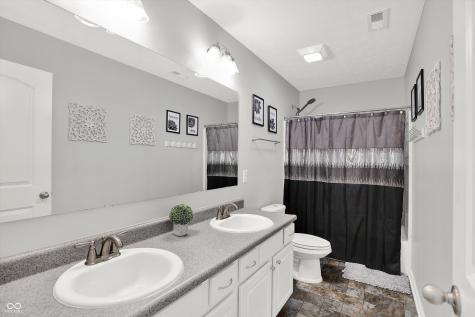 3355 Firethorn Drive Whitestown IN 46075