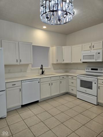 4238 Sunshine Avenue Indianapolis IN 46228