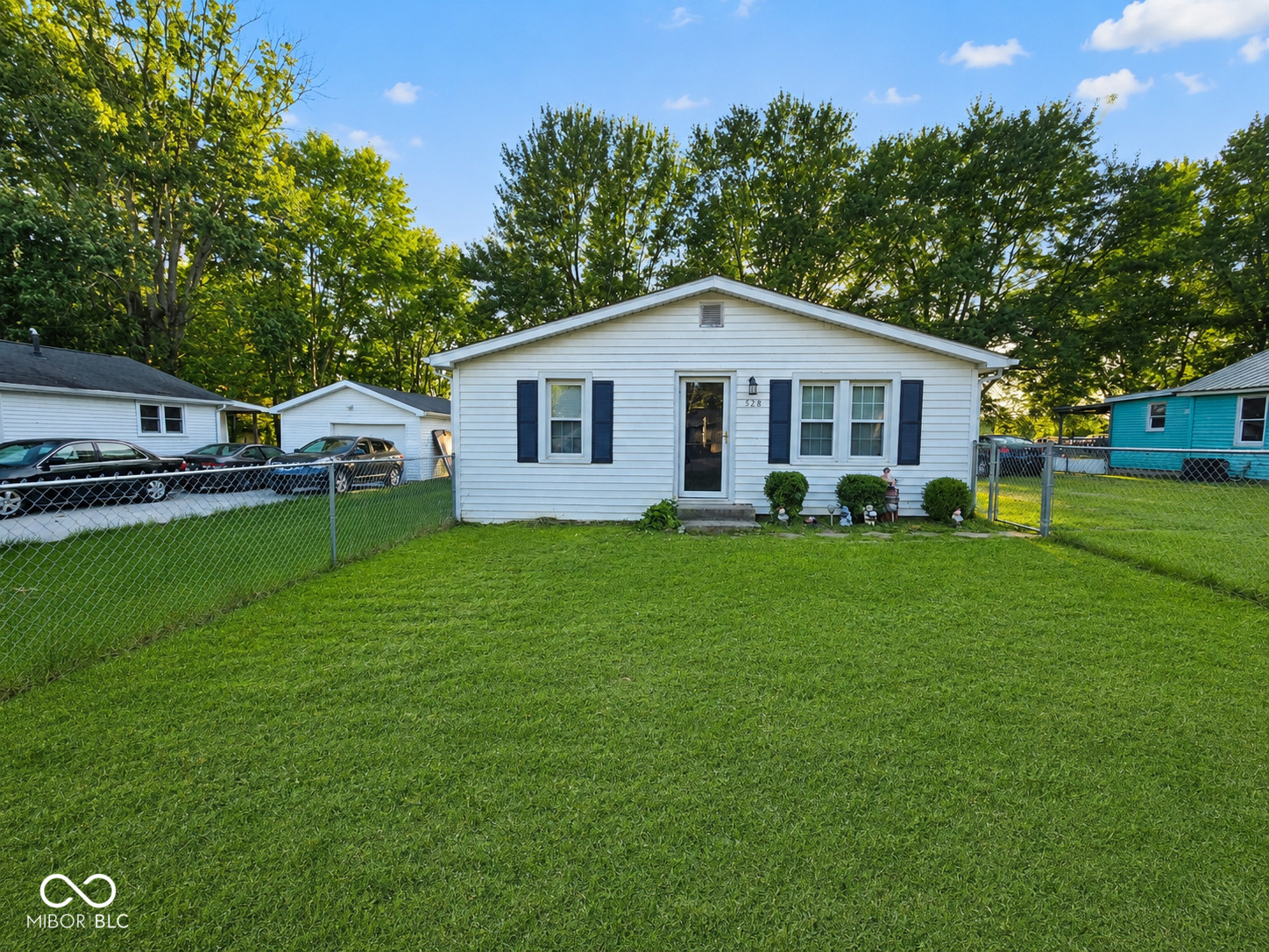 528 Della Road Columbus IN 47203
