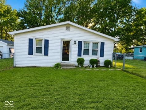 528 Della Road Columbus IN 47203