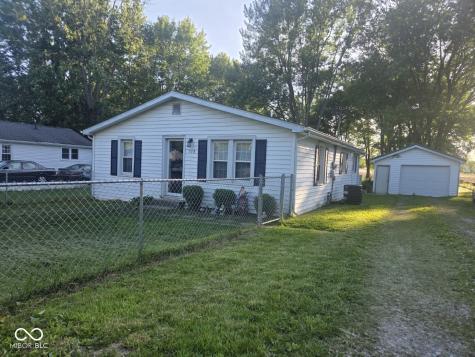 528 Della Road Columbus IN 47203