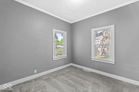 2020 N B Street Elwood IN 46036